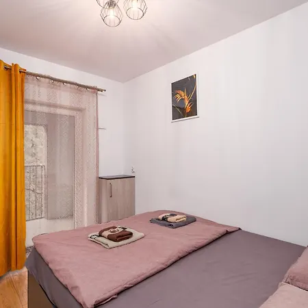 Apartment Apartwro 7th - Square, Railway Station *