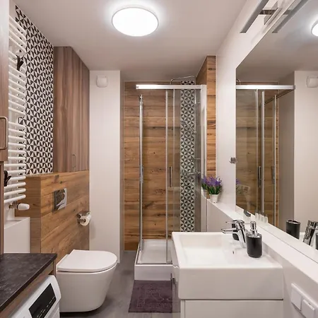 Apartwro 7th - Square, Railway Station Wroclaw